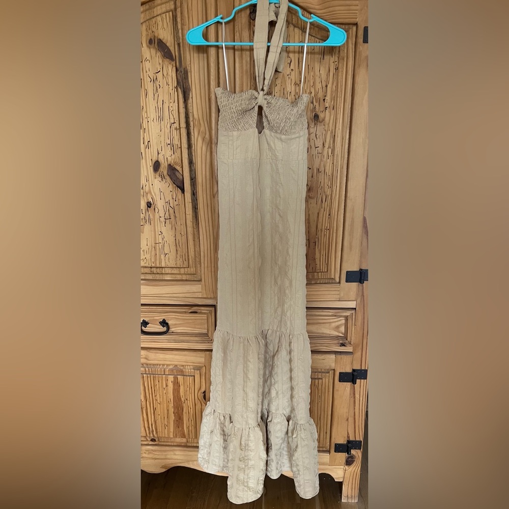 Halter Maxi dress size small nwt
